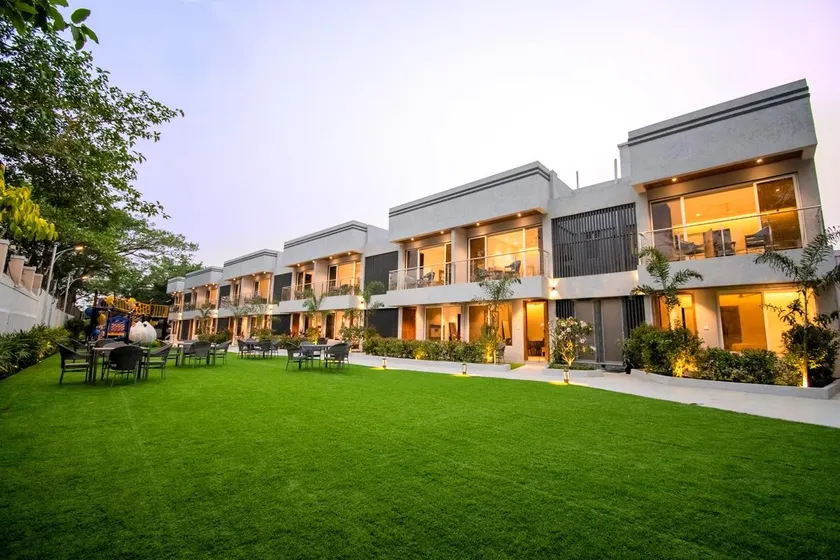 Meritas Aura Resort - Image 1