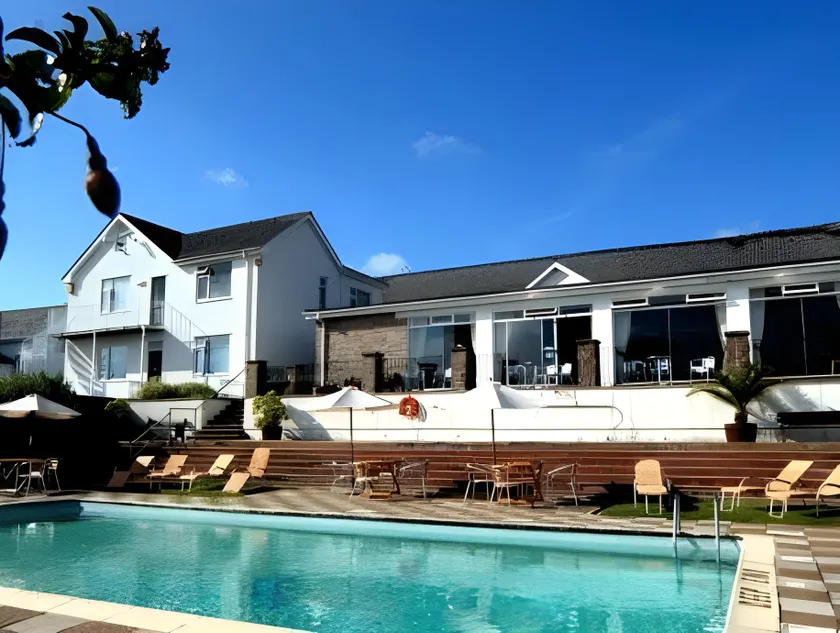 Merlewood Hotel - Image 1