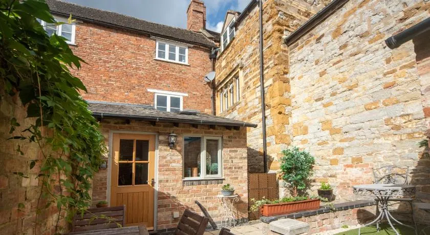 Cotswolds period townhouse near Stratford-upon-Avon, central location short walk to pubs, restaurants and shops - Image 1