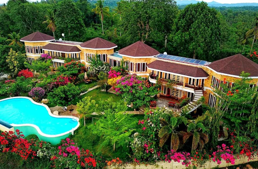 Castle View Hotel Samal - Image 1