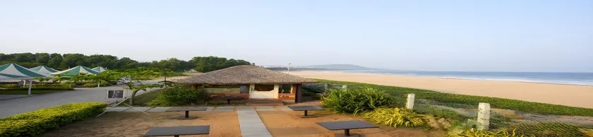 SHORE FRONT RESORT - Image 1
