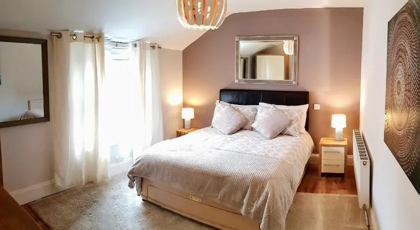 Cottage Grove Homestay rooms - Image 1