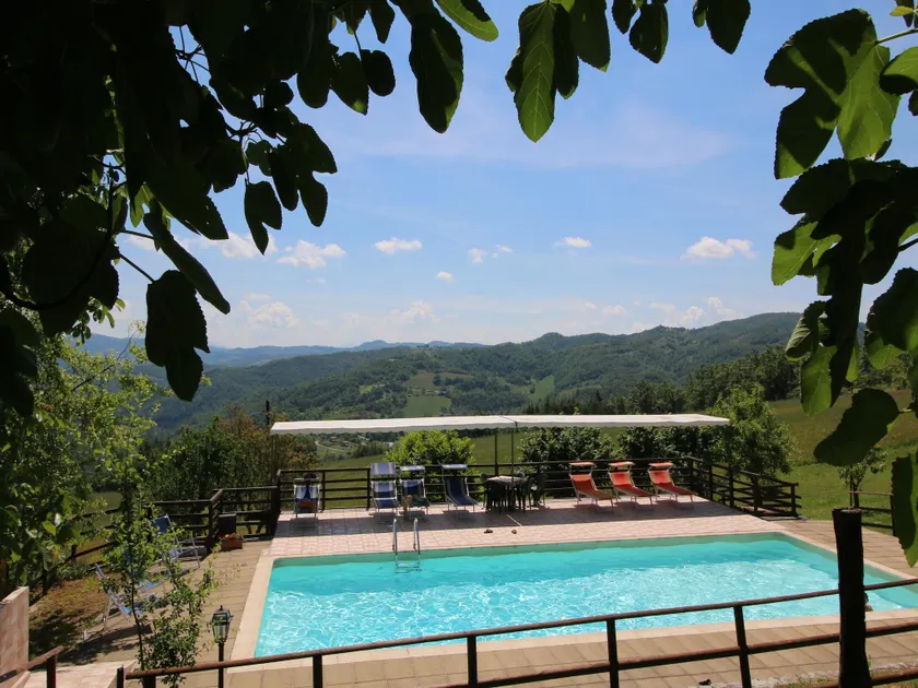 Timeless Holiday Home in Apecchio with Garden - Image 1