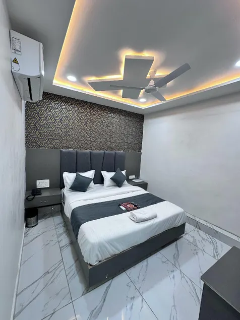 Hotel The Pacific Ahmedabad Airport - Image 1