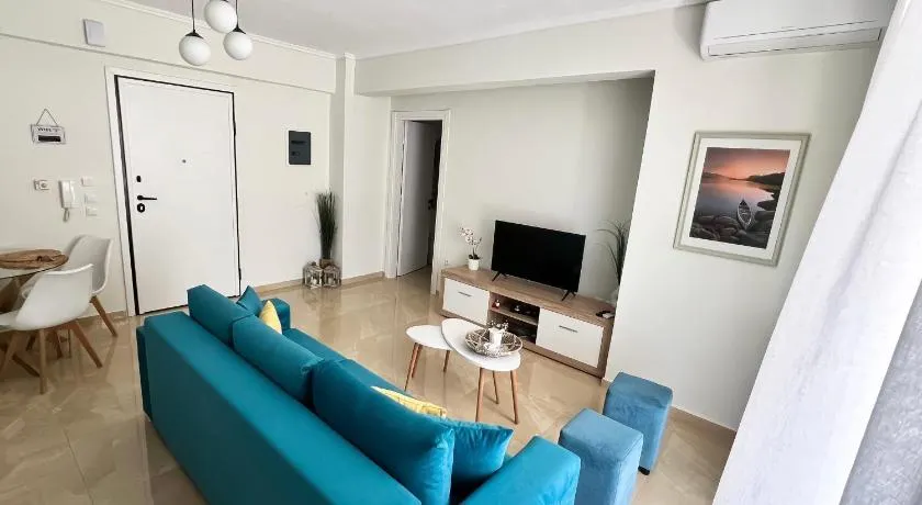 Beach House Holiday - Image 1