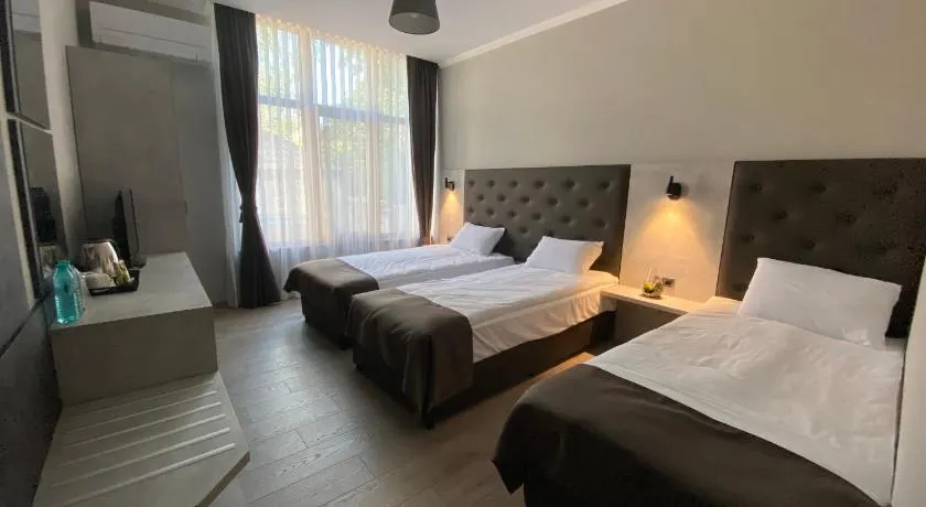 Comfort Guest Rooms - Image 1