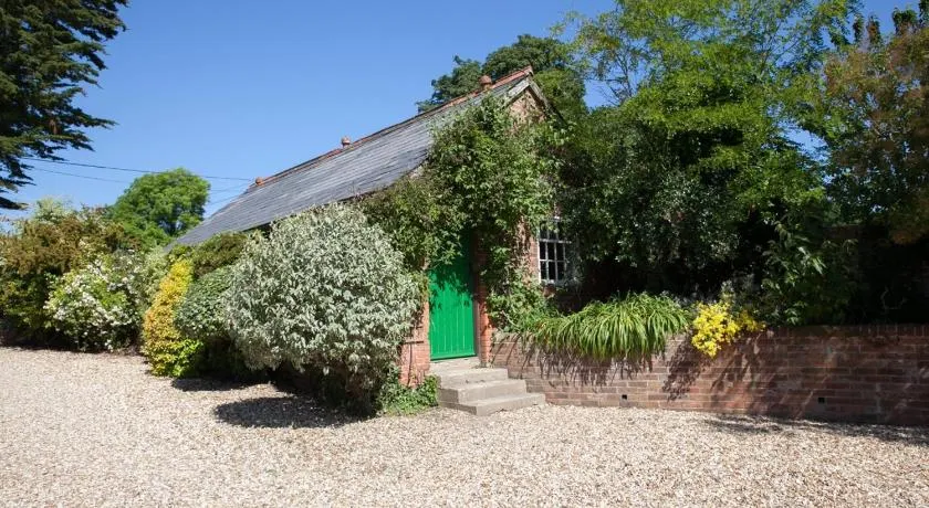 Bramble Cottage - Image 1