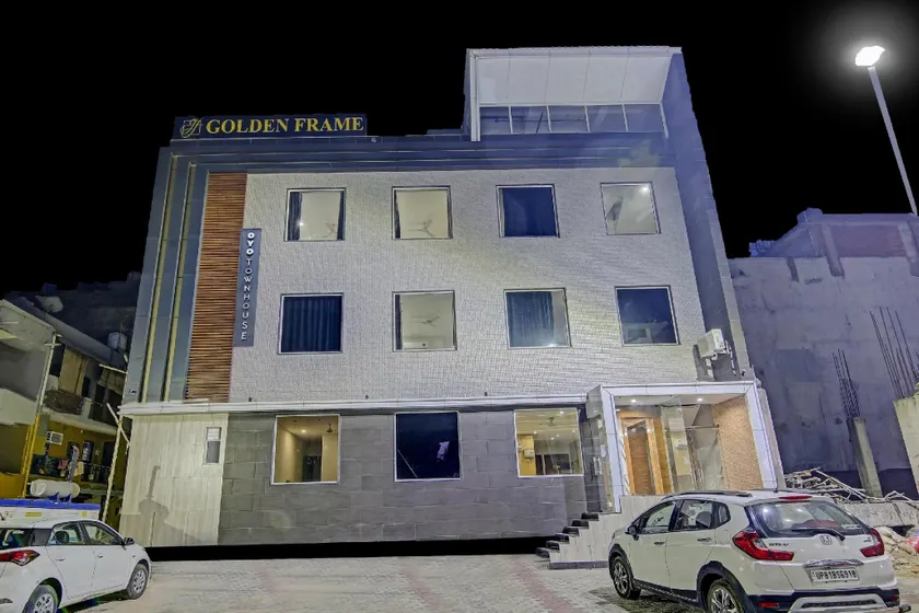 Townhouse Golden Frame near sec 62 noida - Image 1
