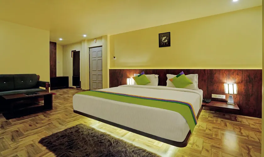 Hotel Golden Nest - Image 1
