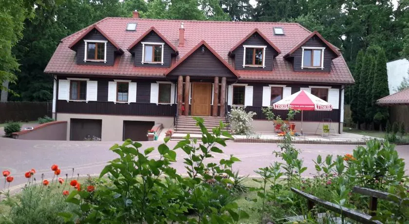 Pensjonat Leśny Dworek - Image 1