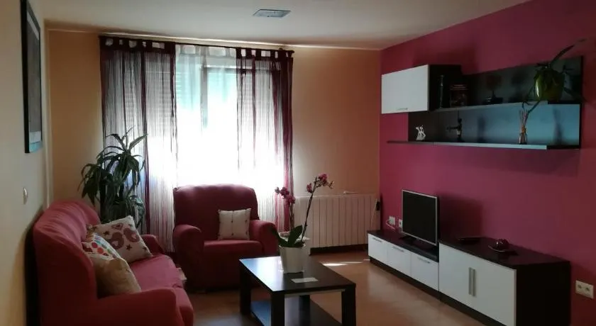 Castelao Apartments - Image 1