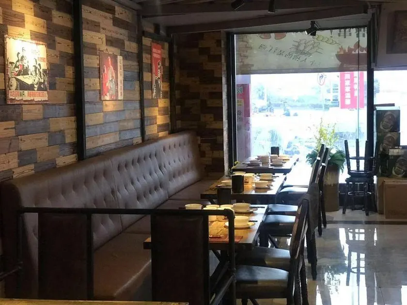 Aojiang Holiday Hotel - Image 1