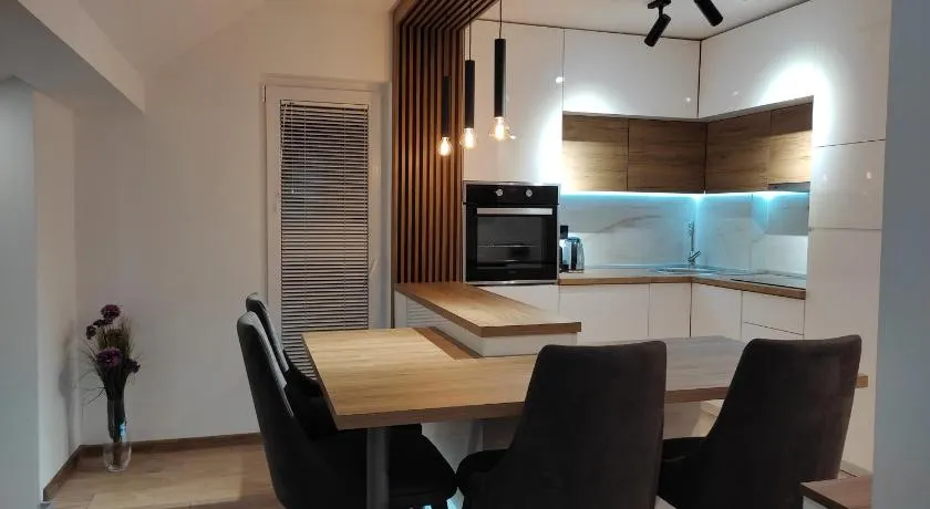 Sky Luxury - Image 1