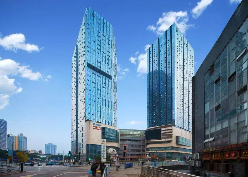 JIANGUO PALACE Hotel (Chongqing Yangjiaping Pedestrian Street) - Image 1
