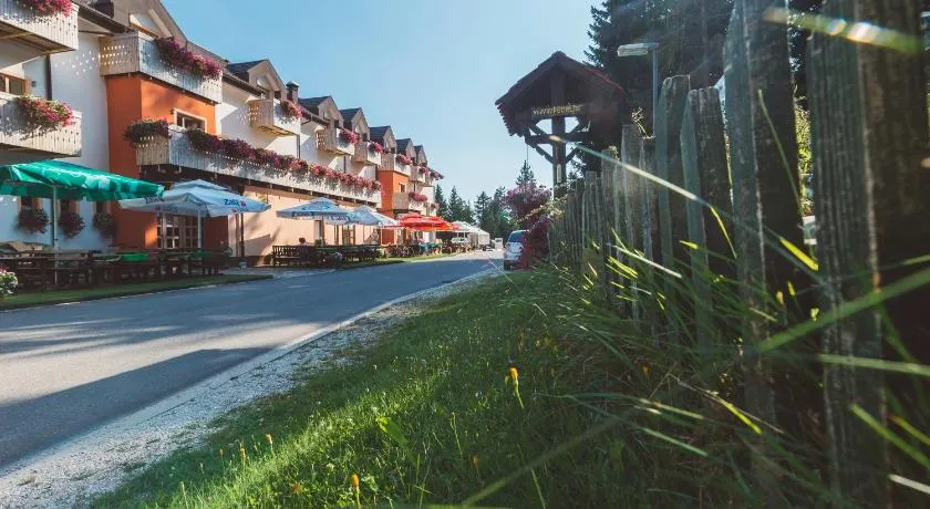 Hotel Jakec Trije kralji na Pohorju - Image 1