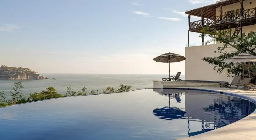 3BR Apt in Acapulco with Pool and Private Club - Image 1