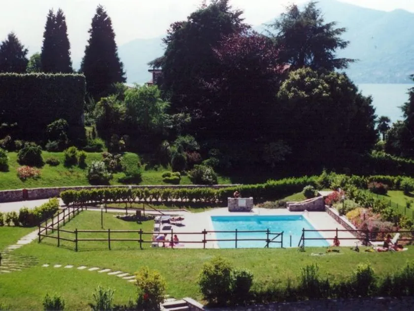 Farfalla 2 apartment with lake view and pool - Image 1