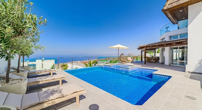 Casa Roque del Mar Private Villa with Pool, Jacuzzi & Ocean Views - Image 1