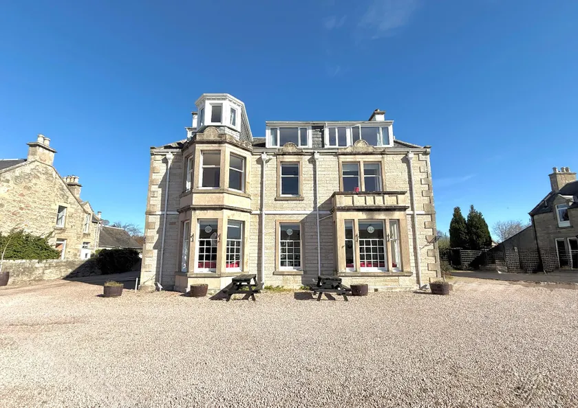 Seabank House Hotel - Image 1