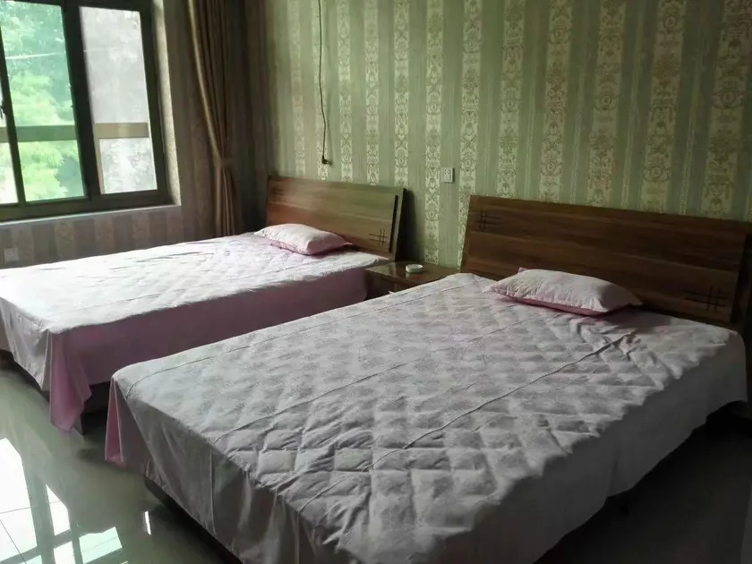 Caikun Hotel, Anzhou Town, Anxin County - Image 1