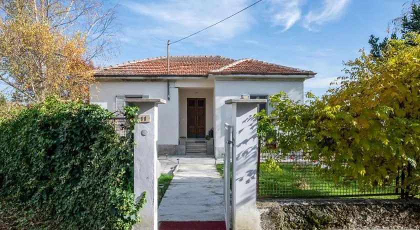 Viotti Guest House - Image 1