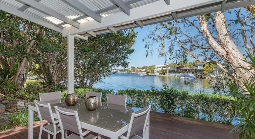 40 Stunning 3 Bedroom On Noosa River - Image 1