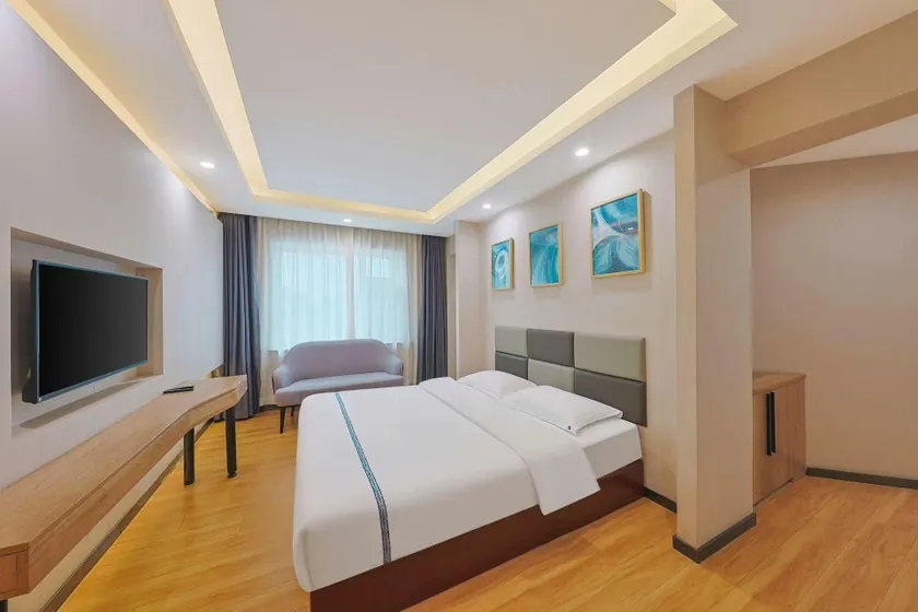 Qise Yangguang Shishang Hotel - Image 1