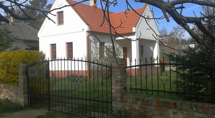Park Vendégház - Image 1