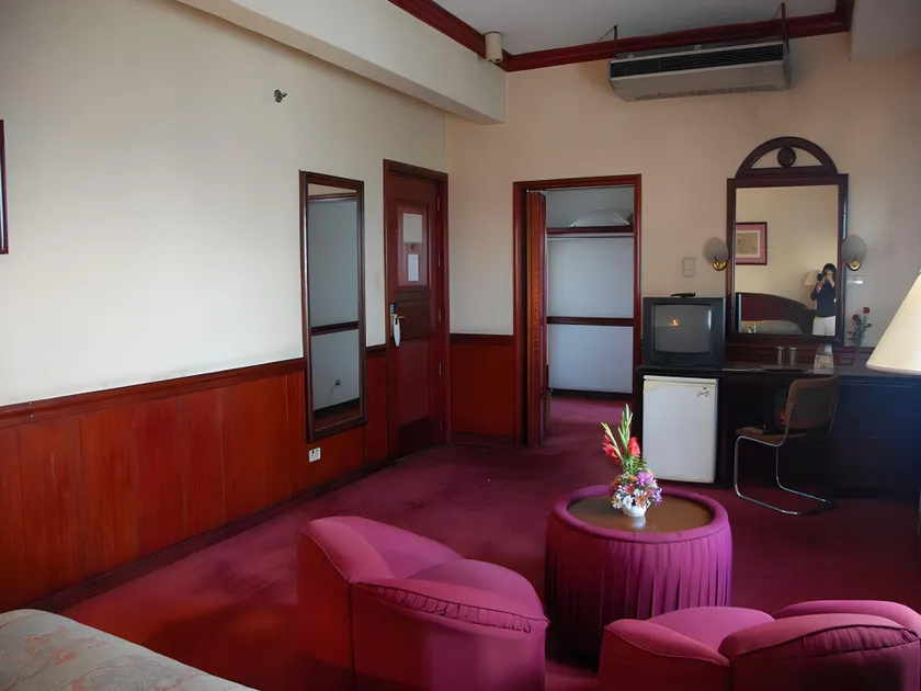 Great Eastern Hotel Quezon City - Image 1