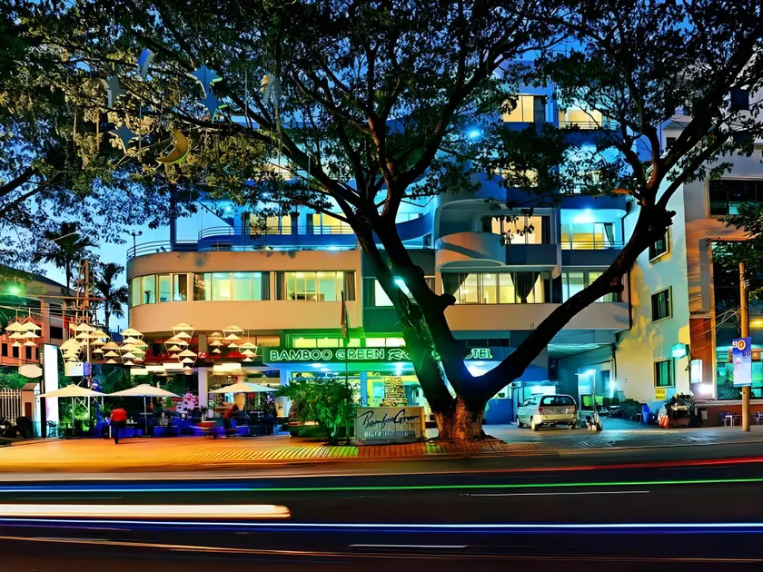 Bamboo Green Riverside Hotel - Image 1