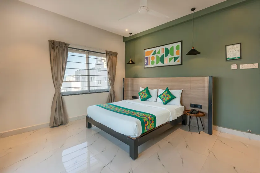 Treebo Premium Vapr Ashok Nagar - Image 1