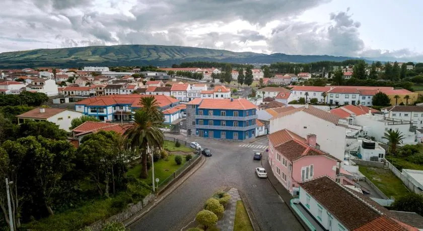 ZIGZAG HOSTEL - Image 1