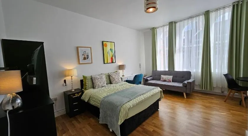 Central Chambers Suites - Image 1
