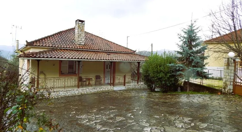 Menelais Guesthouse - Image 1