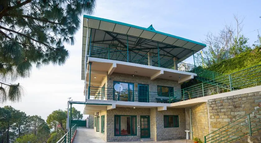 Alaya Stays Pine View Cottage - 3 BHK Himalayan Retreat with Scenic Views - Image 1