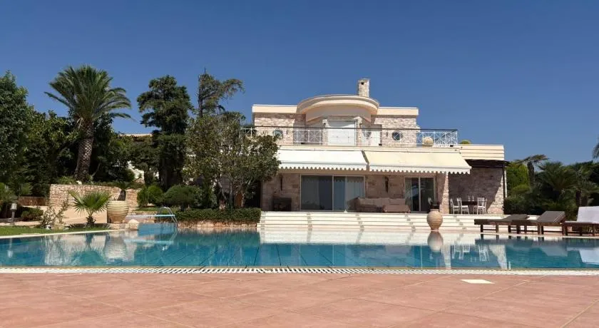 Summer villa Levon - Image 1