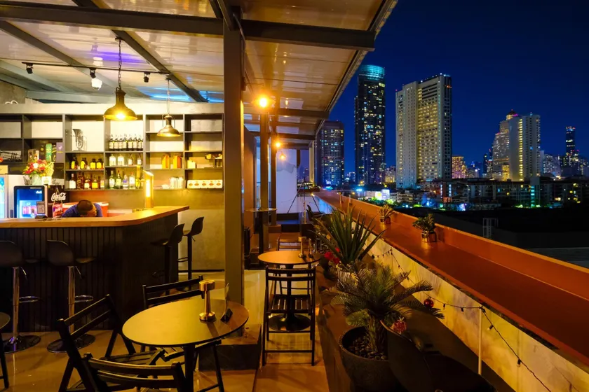 U Sabai Hotel Bangkok - Image 1