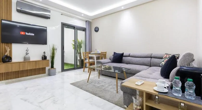 Miramar Residence Beach - Image 1