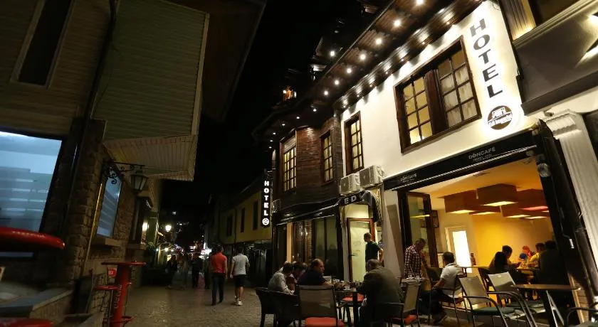 Saray Hotel - Image 1