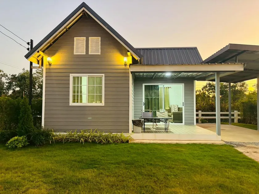 Rose Park Resort - Image 1