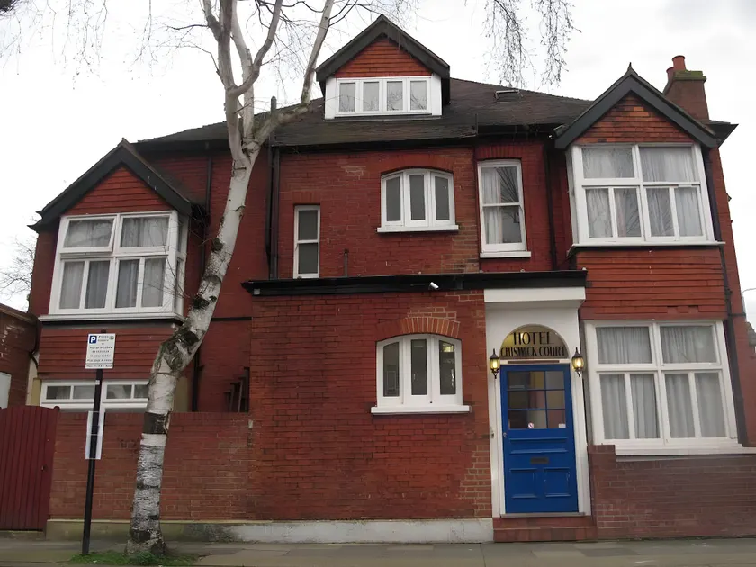 Chiswick Court Hotel - Image 1