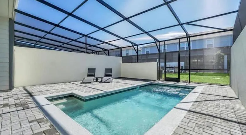 4058 LA - Windsor Paradise Escape - Image 1