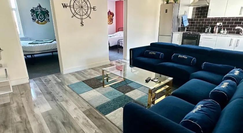 HP Wizards Corner Spacious 4 bed near Watford Junction - Image 1
