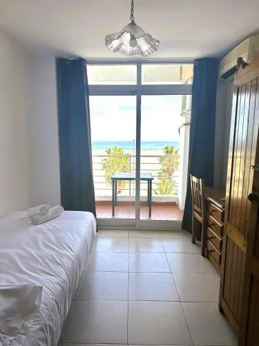 Hostal La Barraca - Image 1