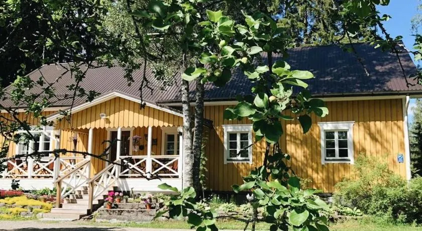 Ollilan tupa Joensuun lähellä - Image 1