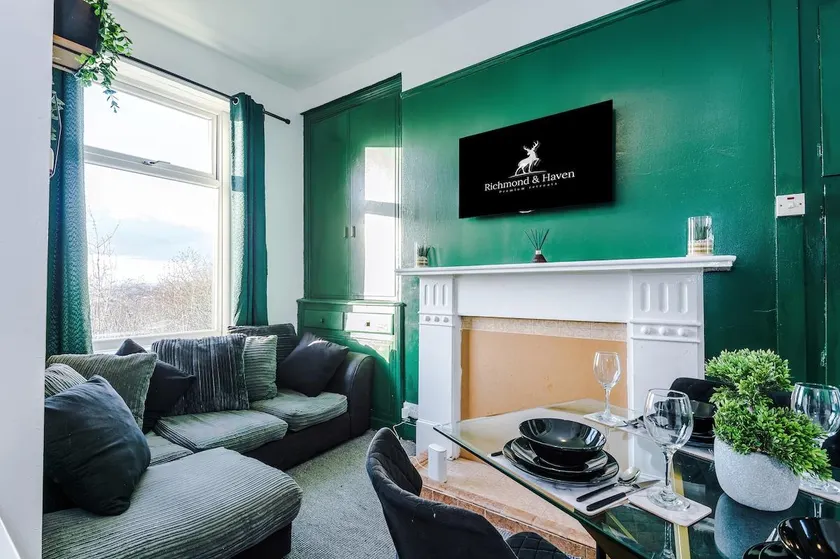 Chic victorian 1 bed flat - sleeps 4 - free parking - pet friendly - Image 1