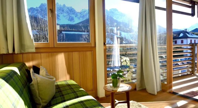 Residence Intica - Image 1