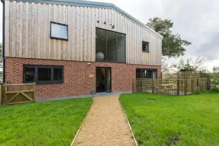 Oak & Hazel, Heath Row Barn - Image 1