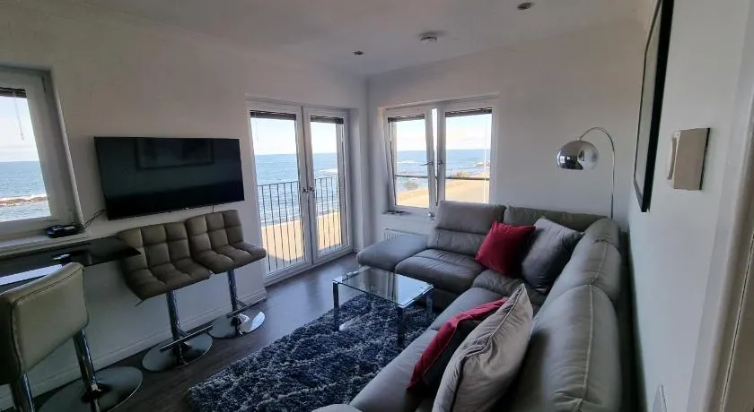 22 Waters Edge Banff - Image 1