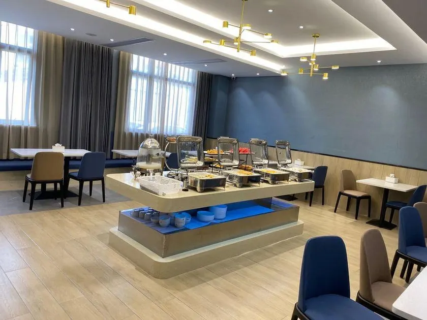 GreenTree Hotel (Fuzhou Baolong Plaza) - Image 1